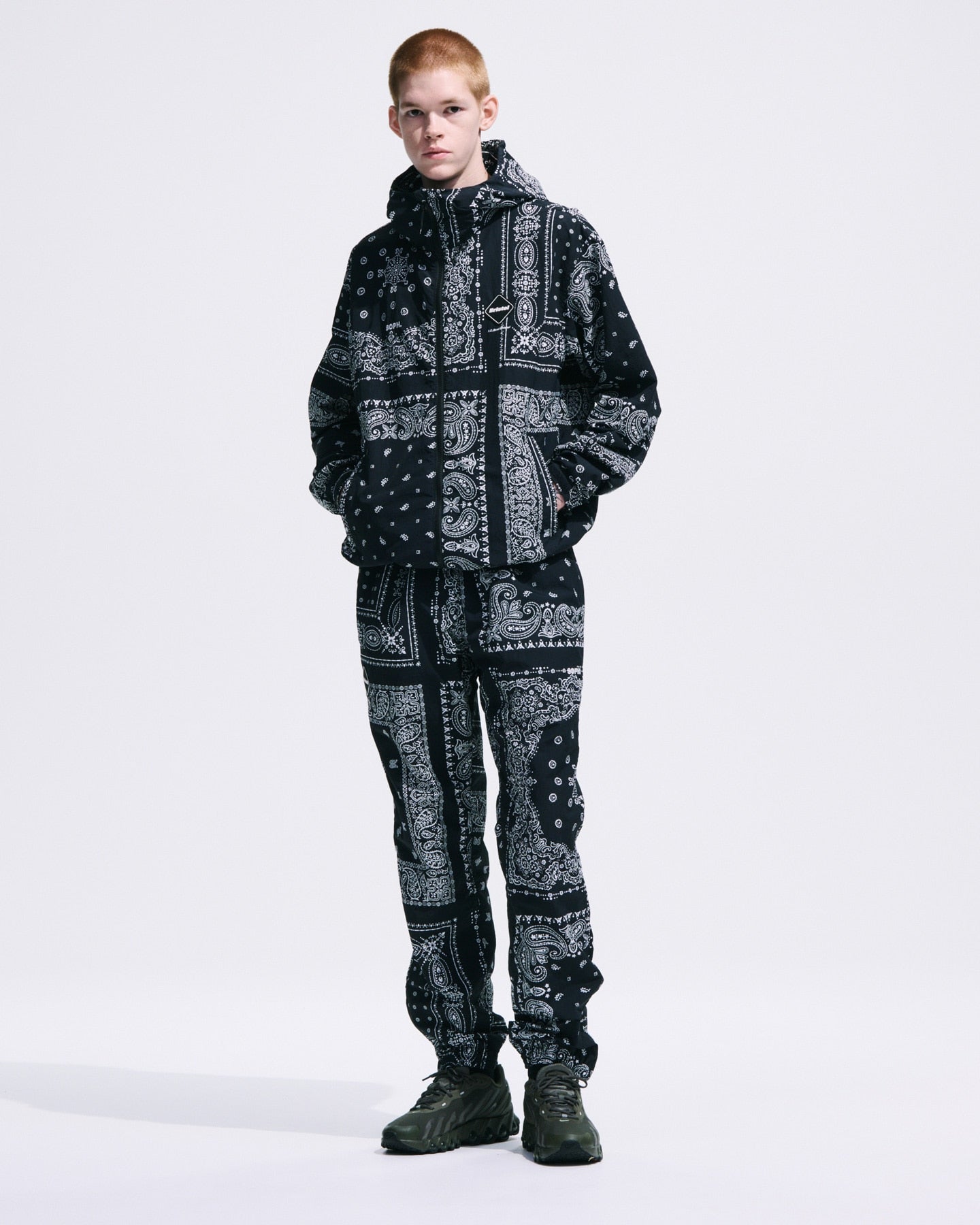 BANDANA NYLON HOODED BLOUSON