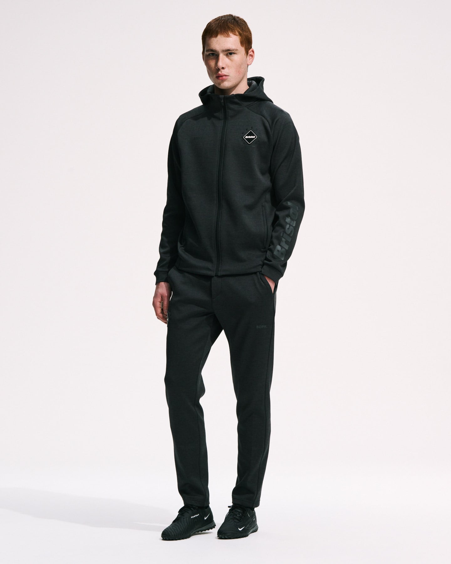 QUARTER KNIT ESSENTIAL ZIP-UP HOODIE