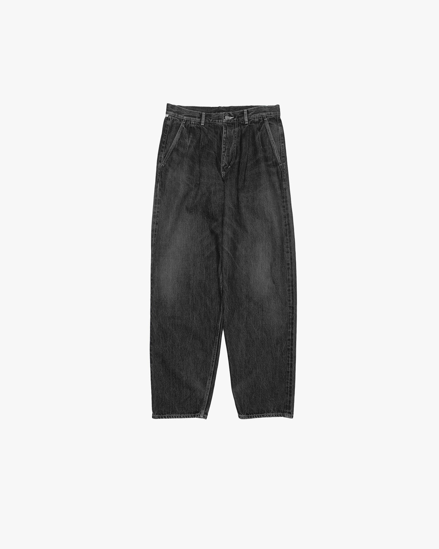 Selvage Denim Two Tuck Tapered Pants BLACK_DARK FADE