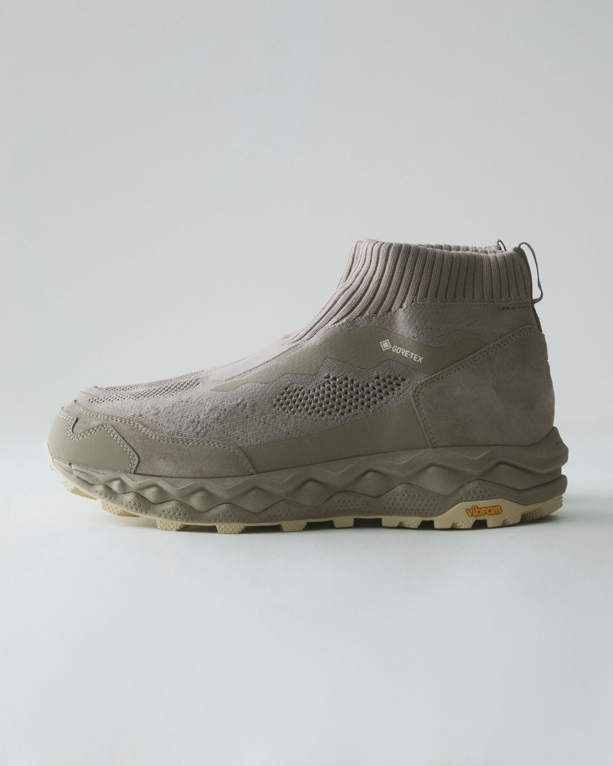 ノンノ Mizuno × nonnative の 新色コラボシューズ – COVERCHORD