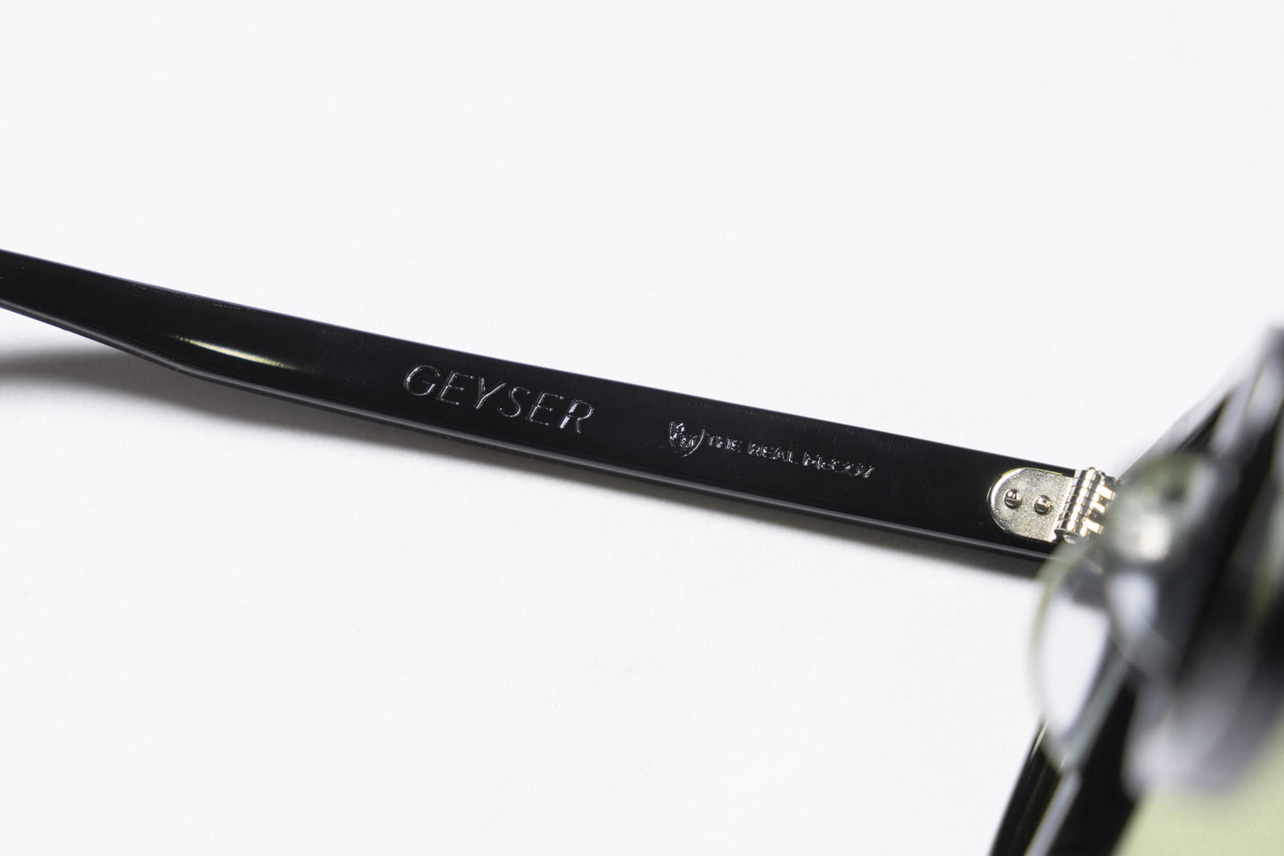 GEYSER / BLACK FRAME