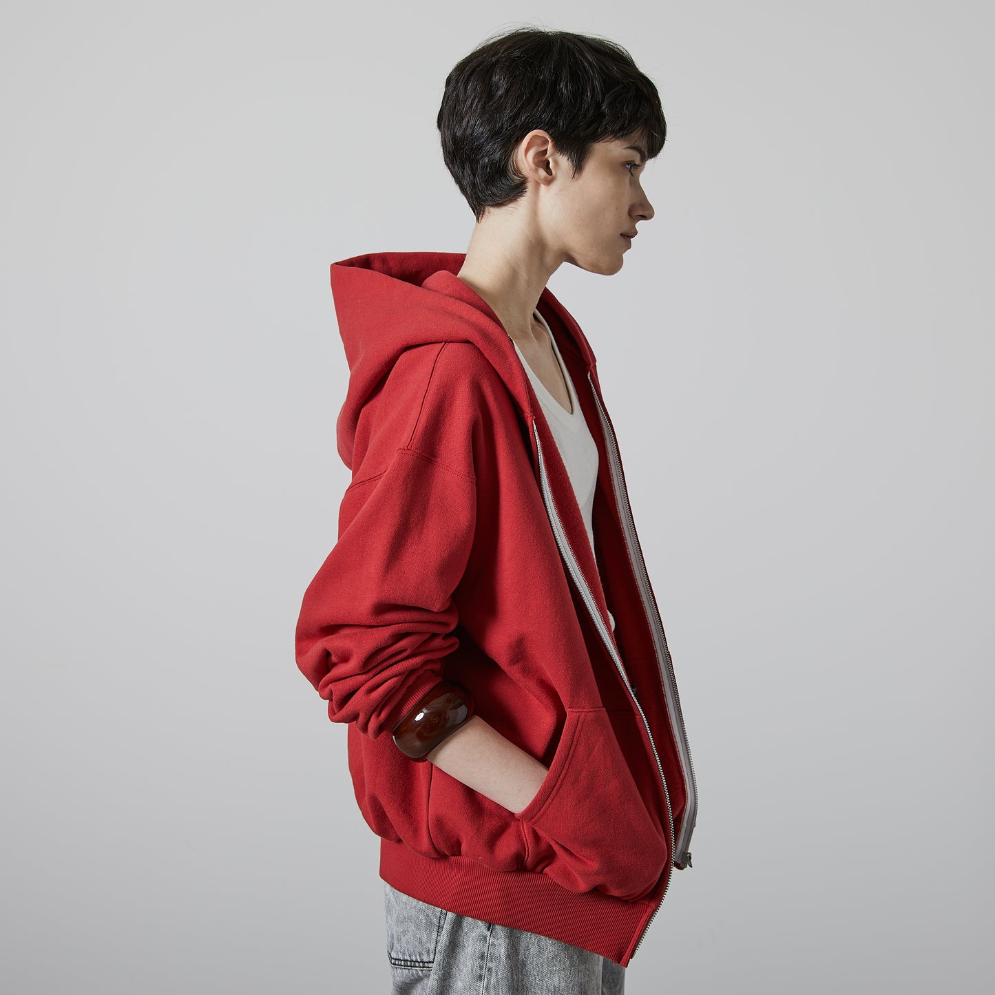 WHITE ZIP HOODIE