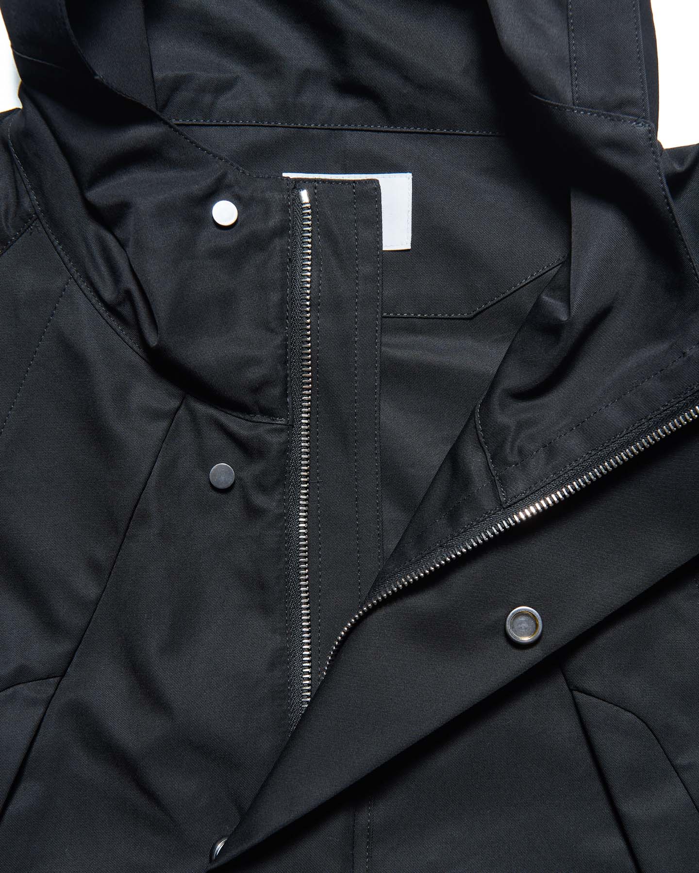 MOUNTAIN JACKET