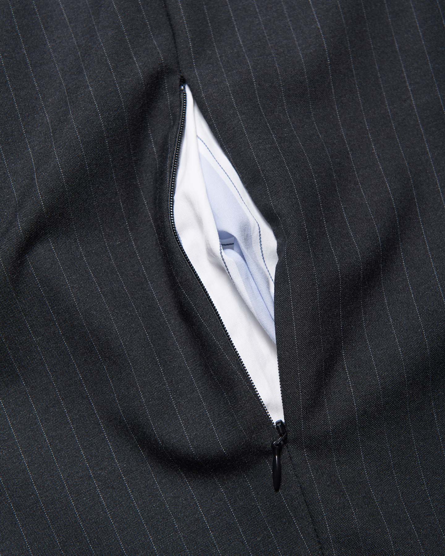 STRETCH WOOL SIDE POCKET TAPERED PANTS