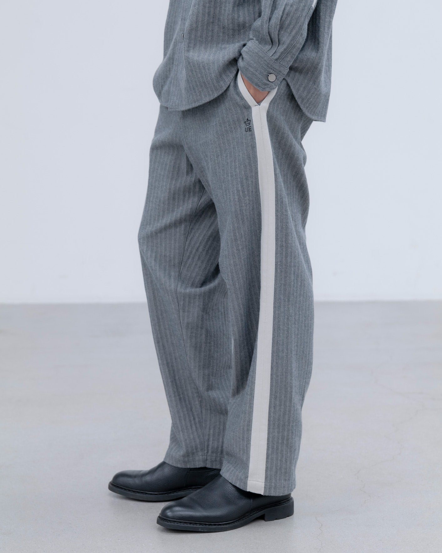 SELVAGE HERRINGBONE PANTS