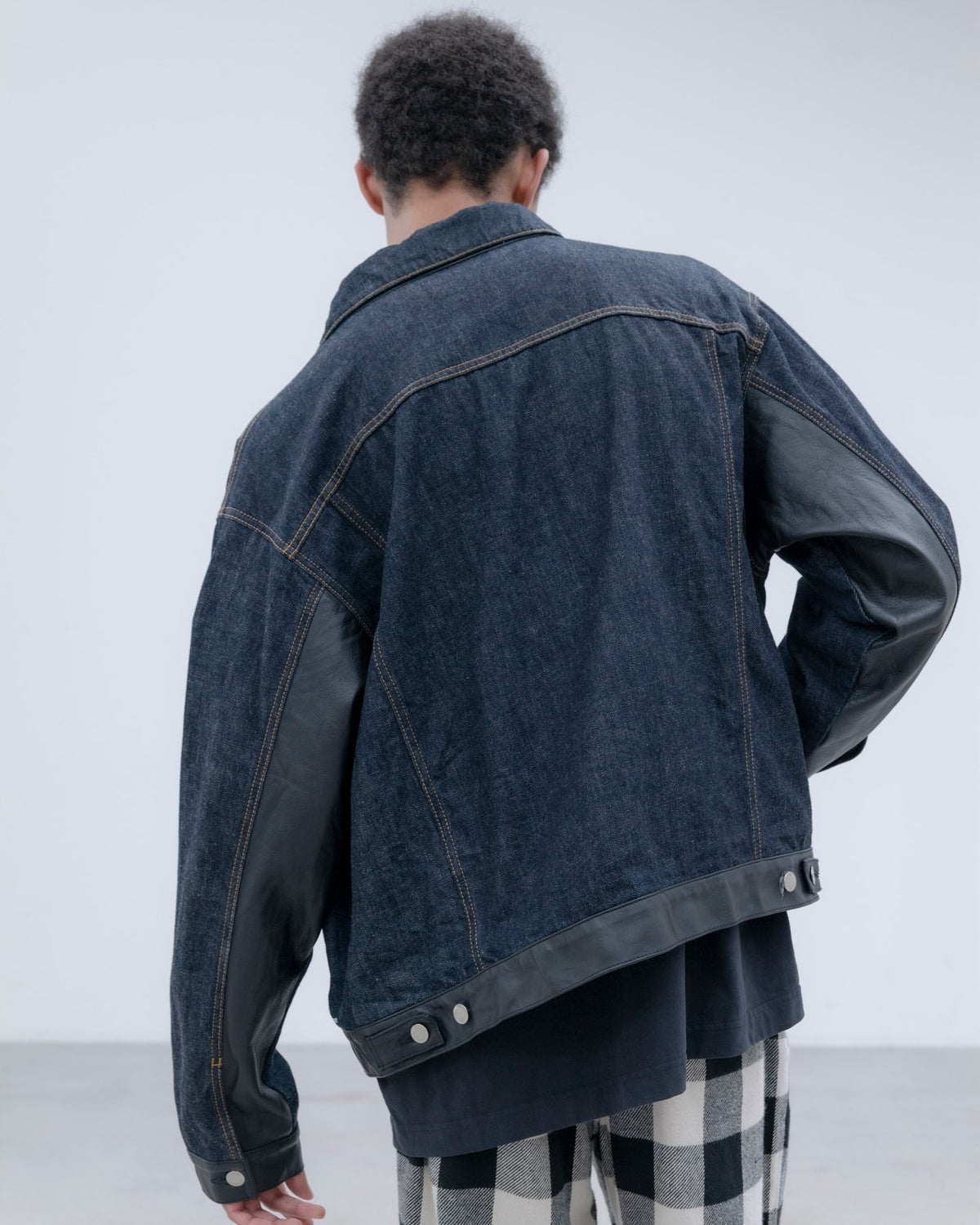 LEATHER ASSEMBLED DENIM TRUCKER JACKET