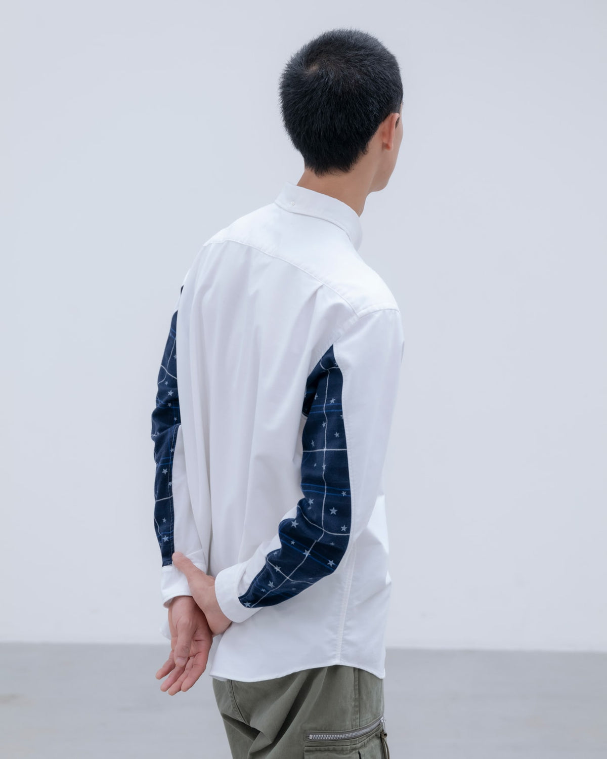 STAR PRINT CHECK PANELED B.D SHIRT
