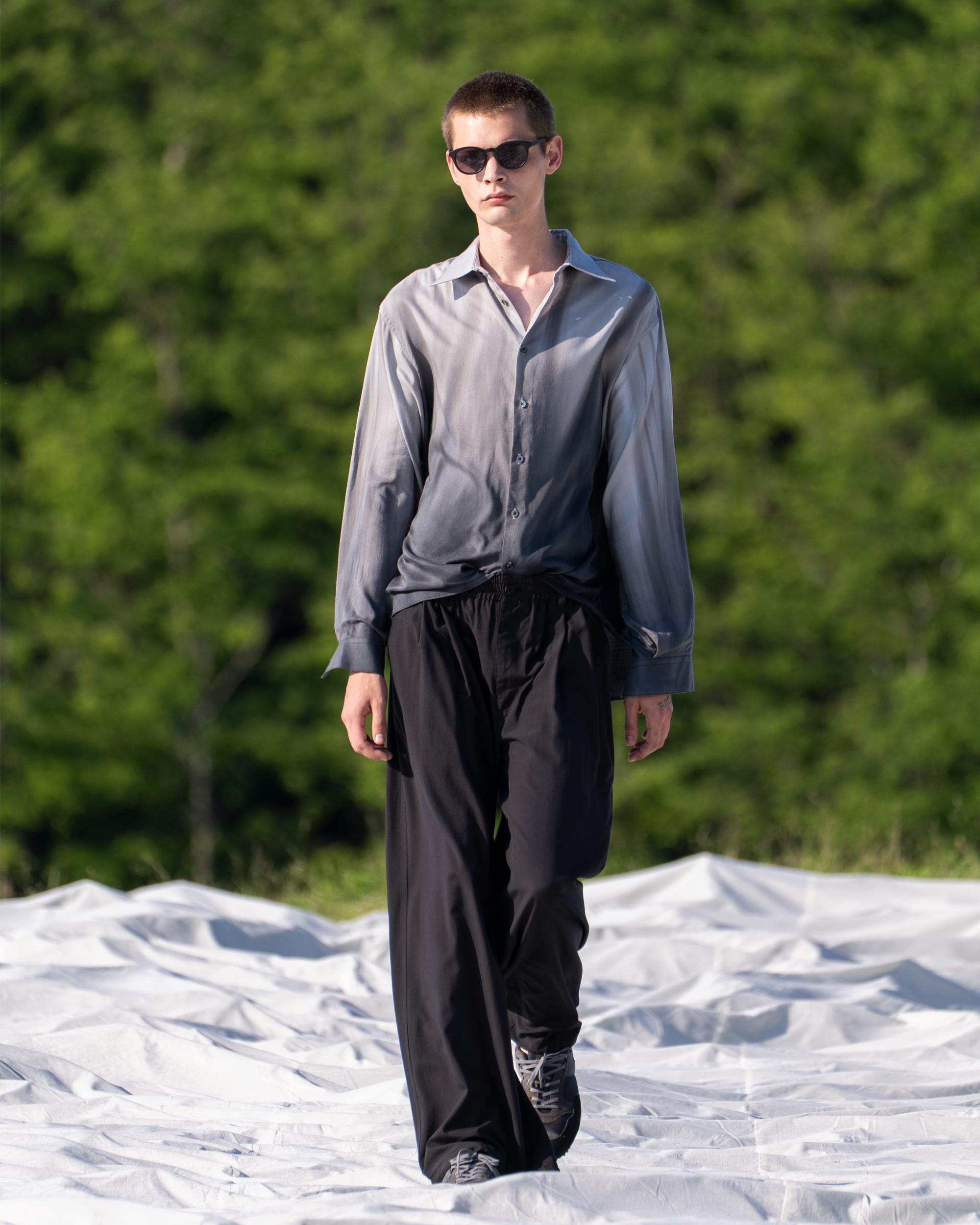 Wool Washer Tropical 2pleated Easy Trousers CARBON – TIME AFTER TIME