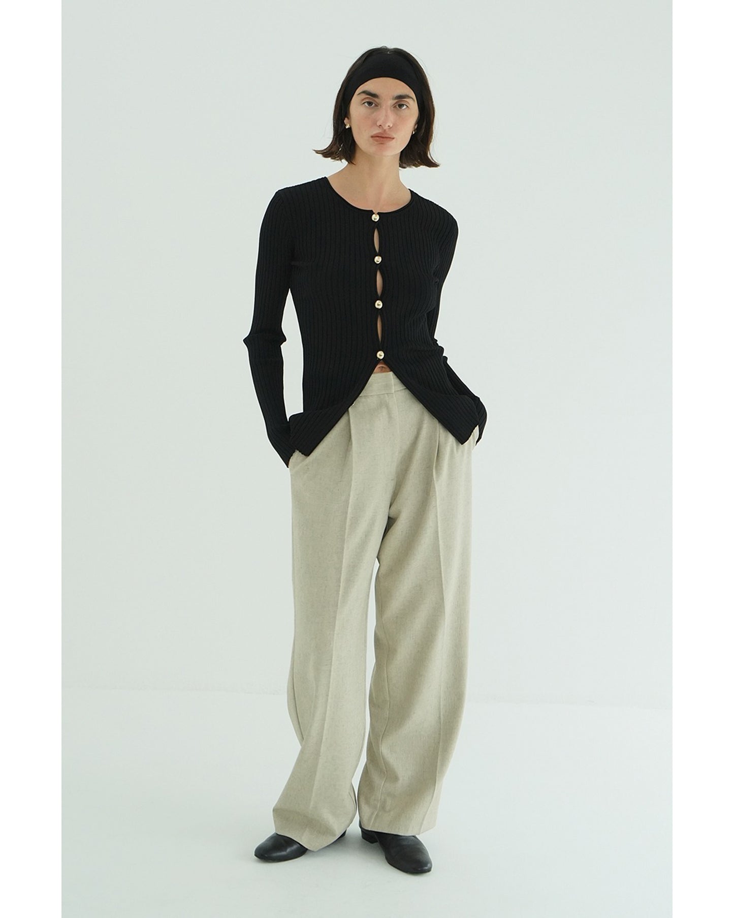 W FACE GOLD BUTTON KNIT TOPS