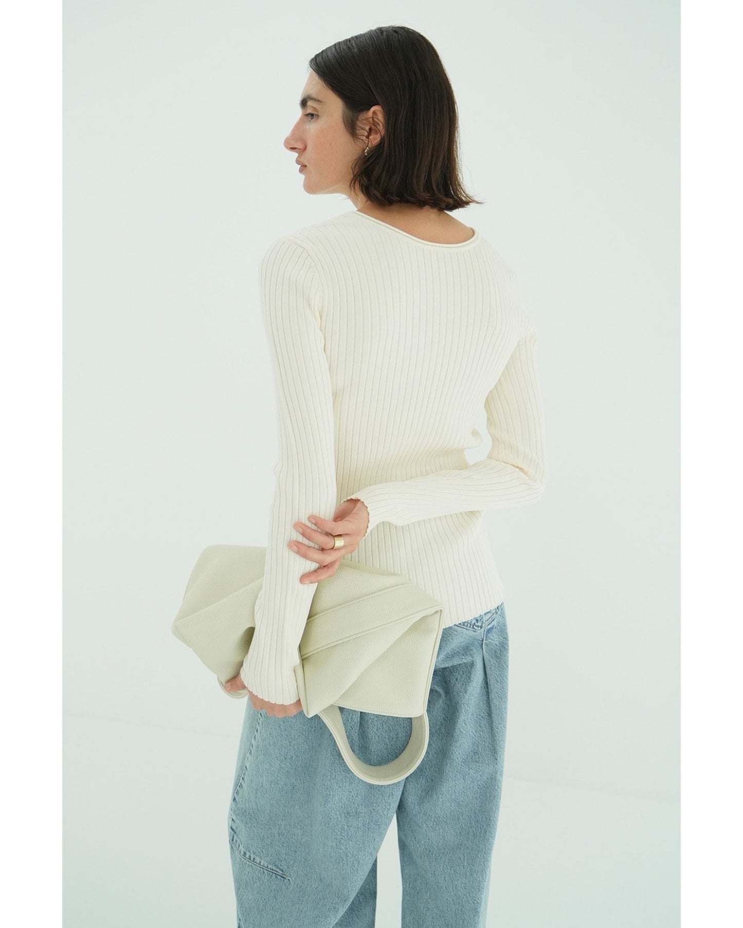 W FACE GOLD BUTTON KNIT TOPS