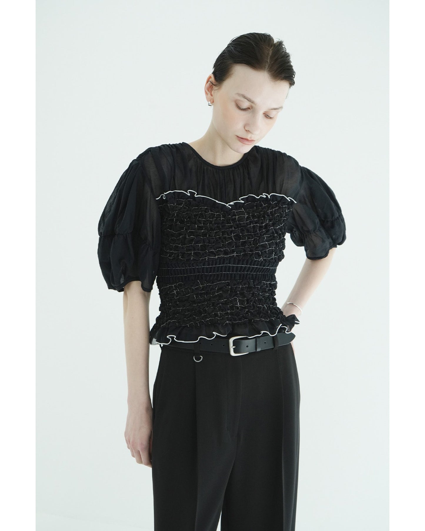 COLOR STITCHED SHIRRING TOPS