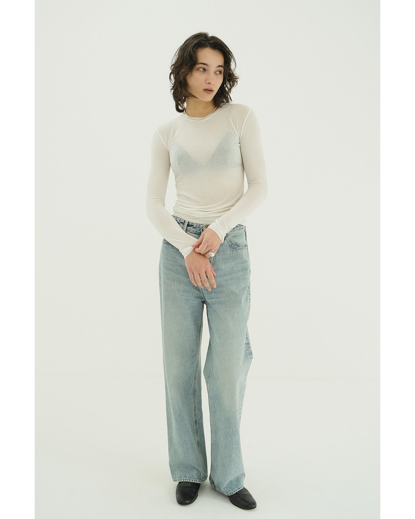 COMFORTABLE CREW NECK TOPS