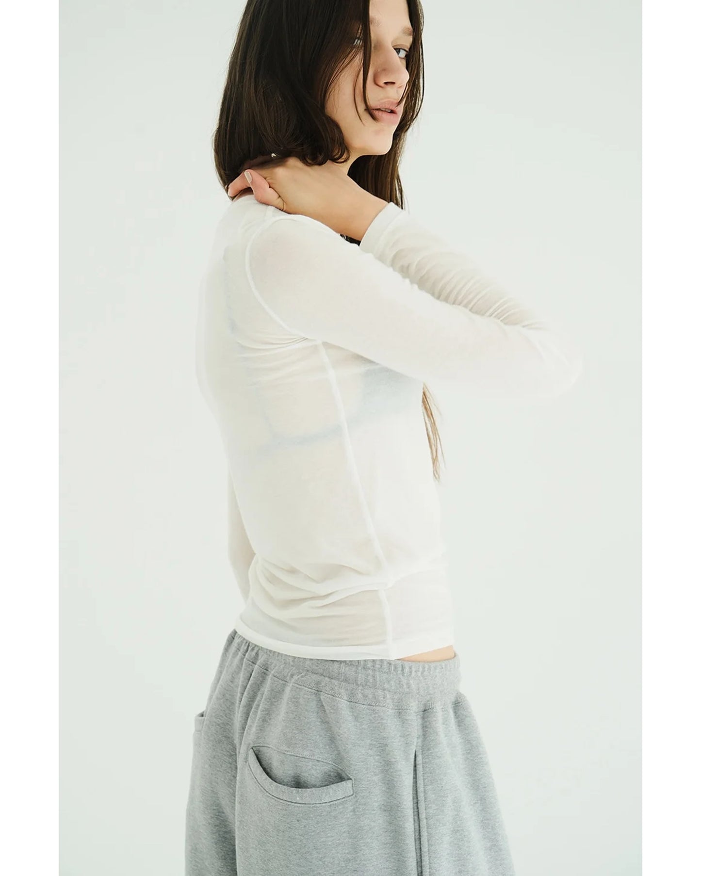 COMFORTABLE CREW NECK TOPS