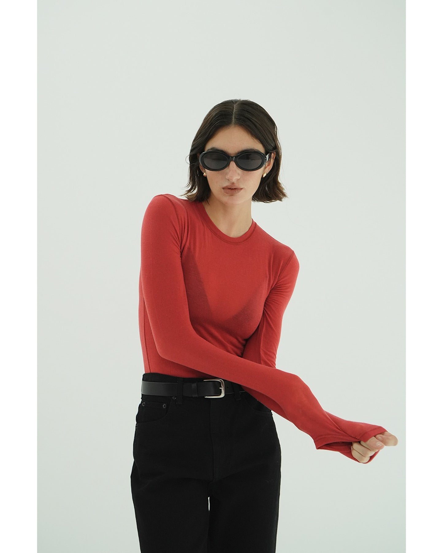 COMFORTABLE CREW NECK TOPS