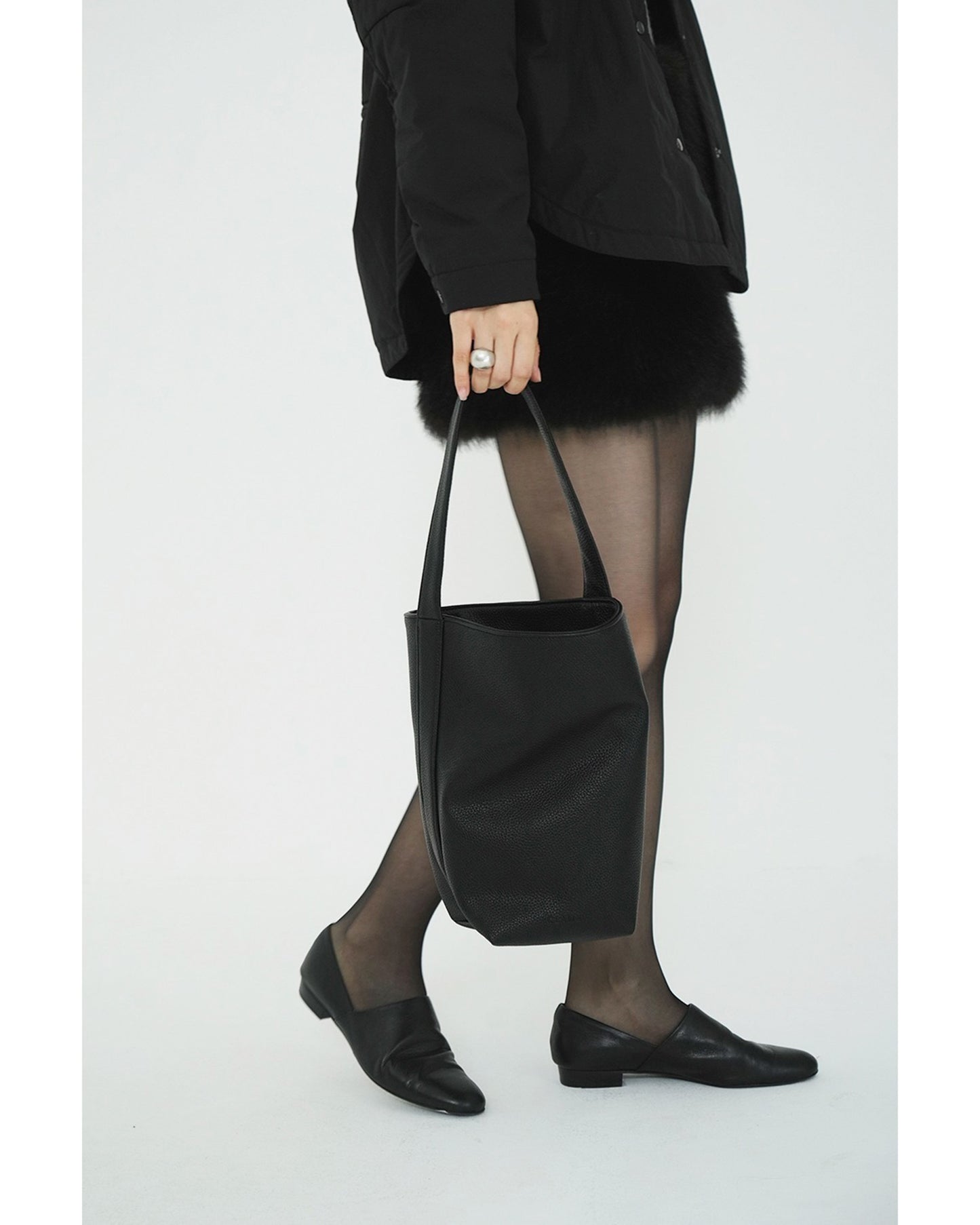 FAKE LEATHER MEDIUM TOTE BAG