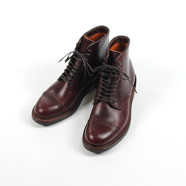 CAP TOE LACE UP BOOTS