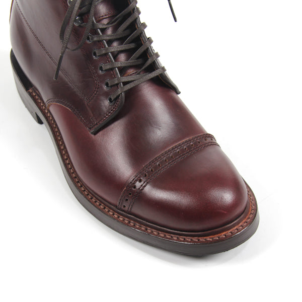 CAP TOE LACE UP BOOTS