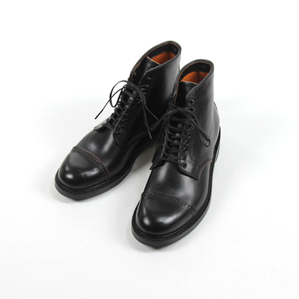 CAP TOE LACE UP BOOTS