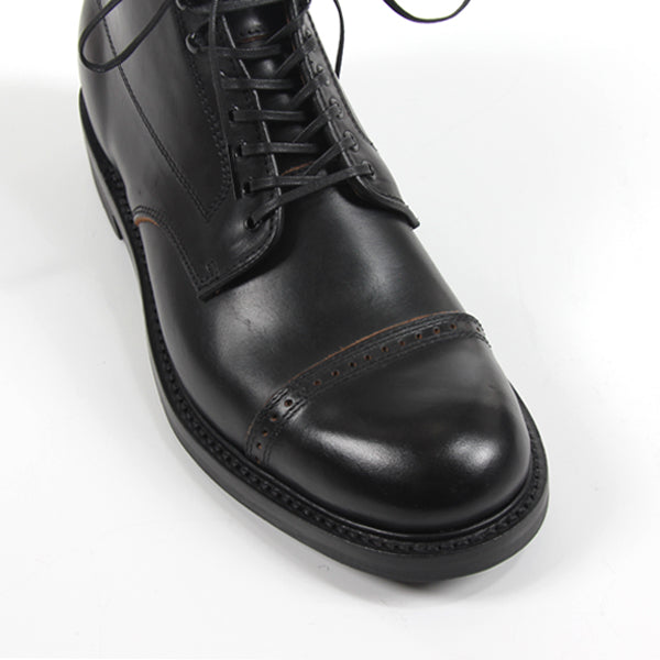 CAP TOE LACE UP BOOTS