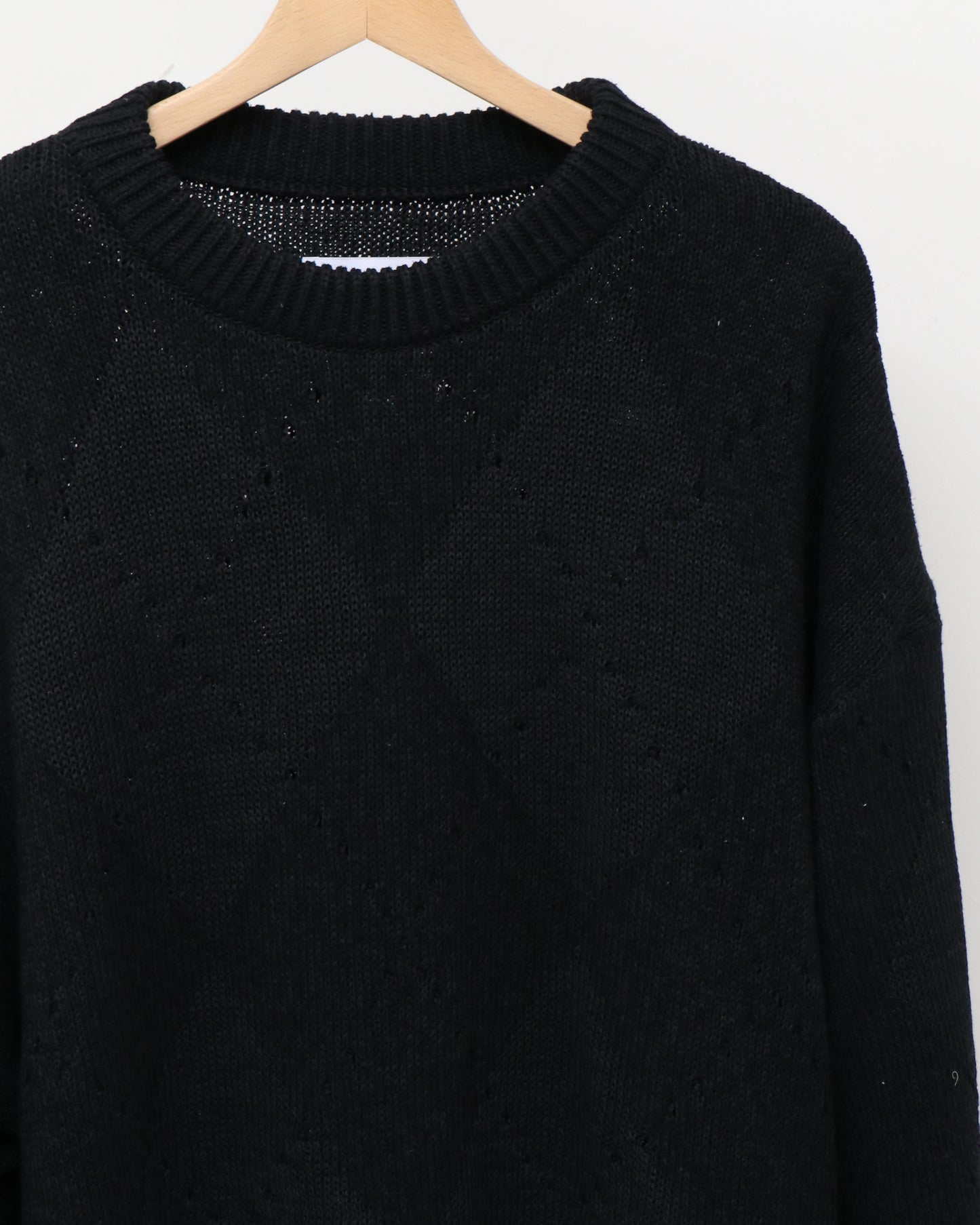 CREW NECK BLACK