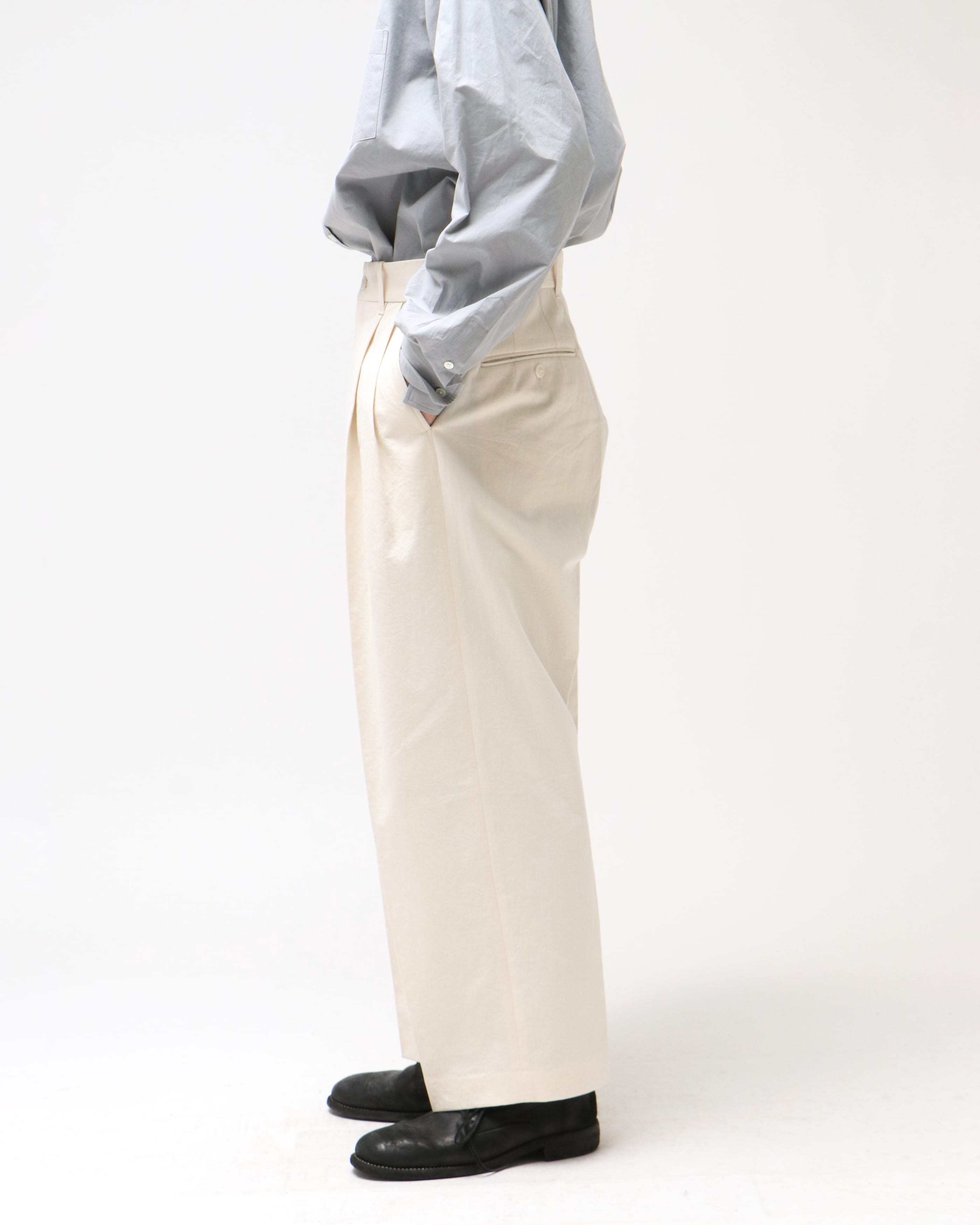 WIDE STRAIGHT TROUSERS（OW）OFF – TIME AFTER TIME