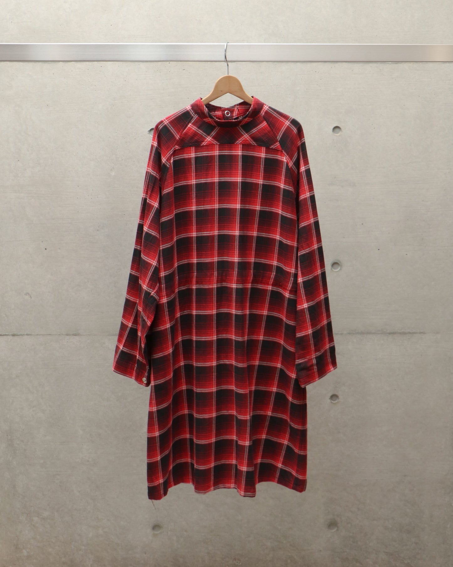 medical gown shirt.(ombre check)