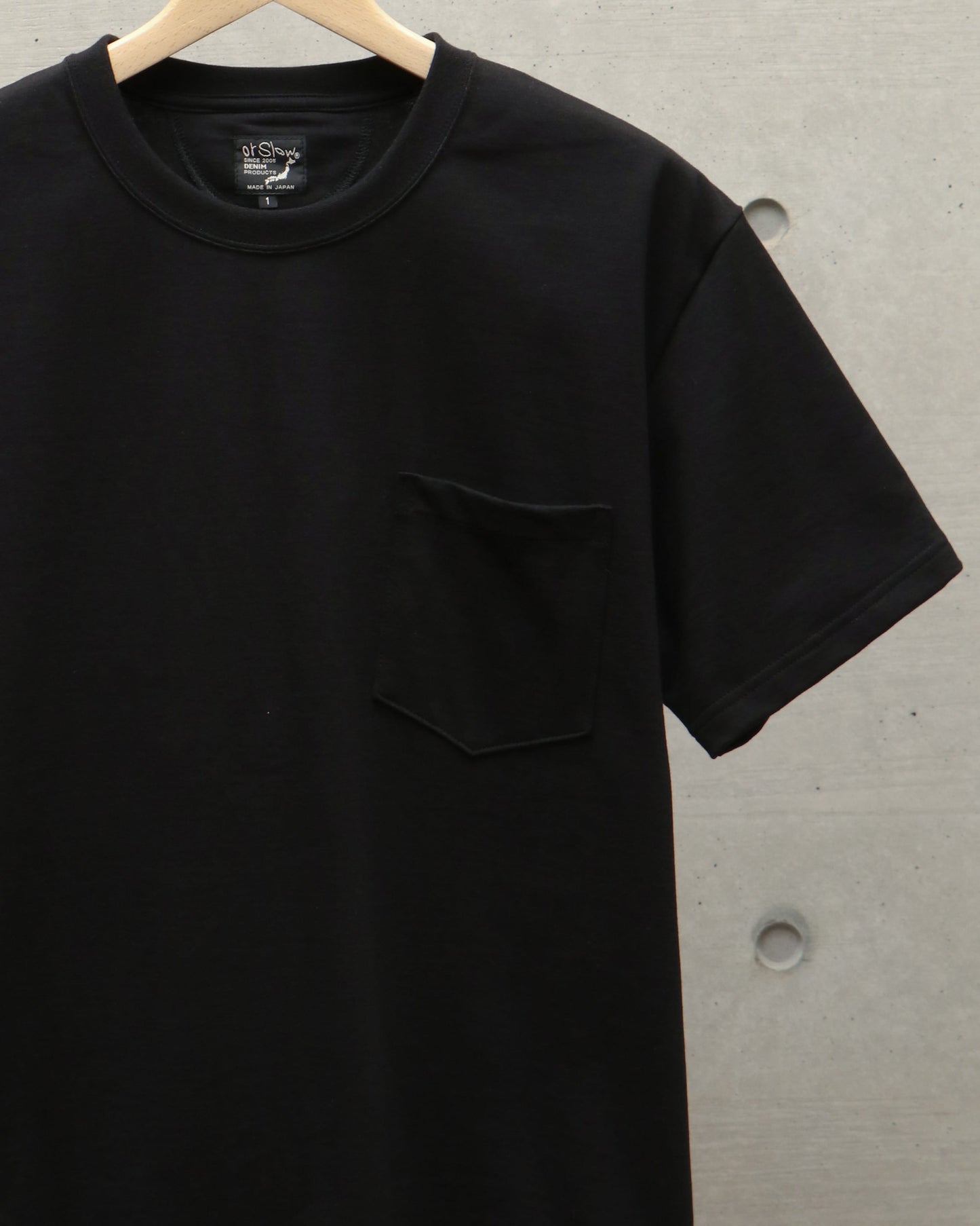 POCKET T-SHIRT