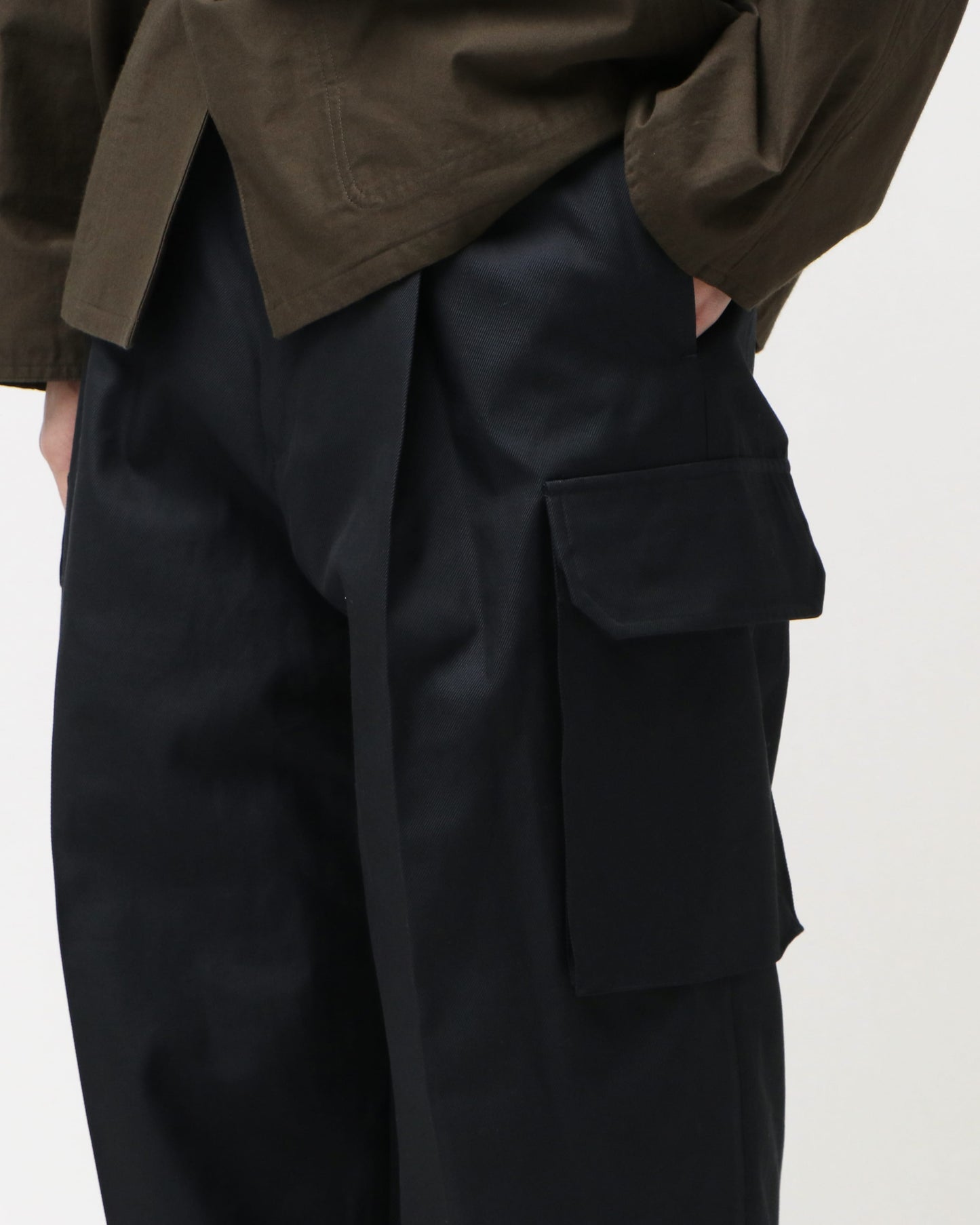 Drill Chambray Super Wide 6P Slacks CARBON NAVY